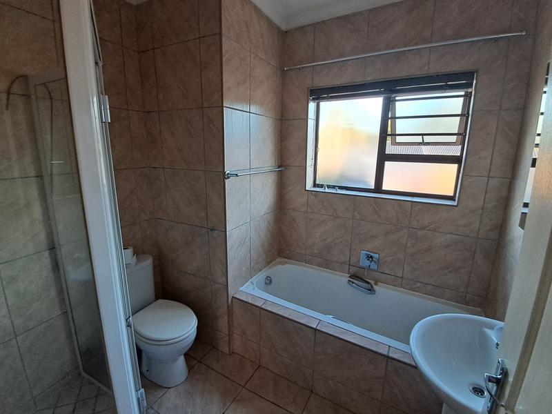 To Let 2 Bedroom Property for Rent in Brackenfell Western Cape